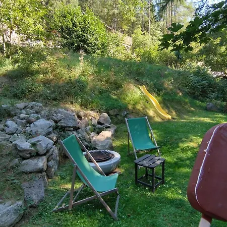Chalet Petit Rustique Et Bucolique