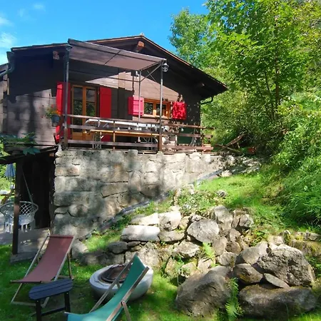 Chalet Petit Rustique Et Bucolique